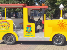 Атракционното влакче в Казанлък е с нова и свежа визия