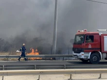 Пожар е избухнал в складовата зона на Пирея