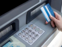 Хванаха непълнолетен извършвал банкови транзакции с чужда карта в Силистренско