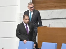 Калин Стоянов ще отговаря на депутатски въпроси заради доброволното предаване на Брендо
