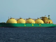 Bloomberg: Русия създава сенчест флот за износ на втечнен газ