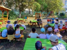 Община Бургас отново кани учениците да се включат в програмата "Прочети ми приказка"