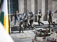 Най-малко десет военни офицери са задържани за участие в опита за преврат в Боливия