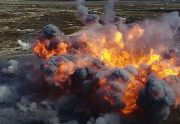 ロシアはハリコフで初めて強力なFAB-500航空爆弾を使用した。