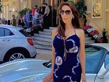 Д-р Неделя Щонова докосна автомобил за 4 милиона долара