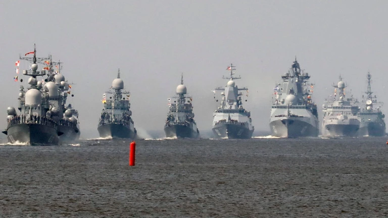 Десет руски кораба са на бойно дежурство в Черно и Азовско море, три от тях са носители на "Калибър"