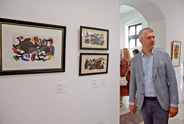 Кметът на Варна Благомир Коцев откри изложбата за графично изкуство