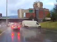 Невиждана катастрофа в София, по чудо няма загинали! Очевидци казват, че скоростта е била над 100 км/ч