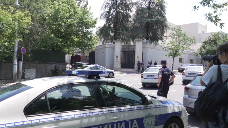 Простреляха с арбалет жандармерист в Сърбия, държавата затяга спешно мерките за сигурност