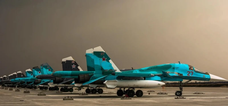 Forbes: Най-опасните самолети на Русия стоят на открито близо до границата, но САЩ забраняват на ВСУ да нанасят удари там