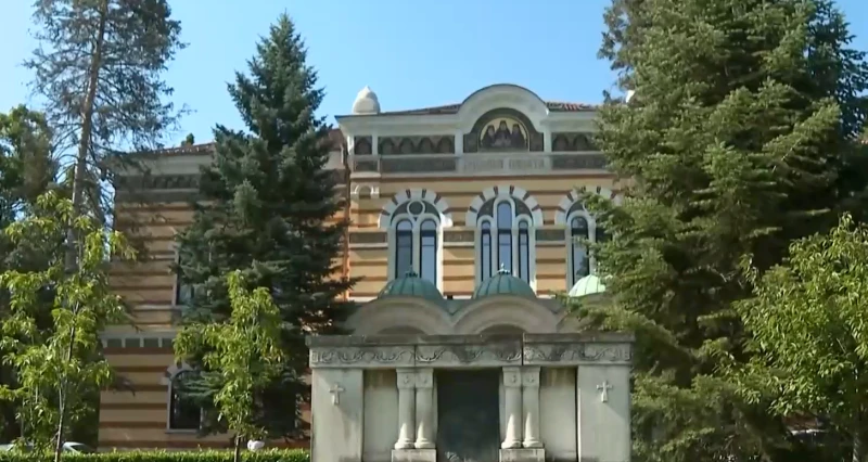 140 избират нов патриарх
