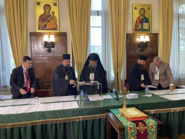 Гласуването за нов български патриарх започна предава Фокус На Патриаршеския