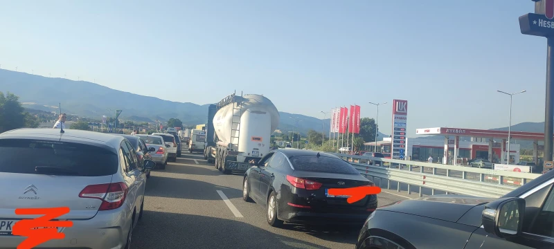 Тапи на границата ни с Гърция, колите не мърдат