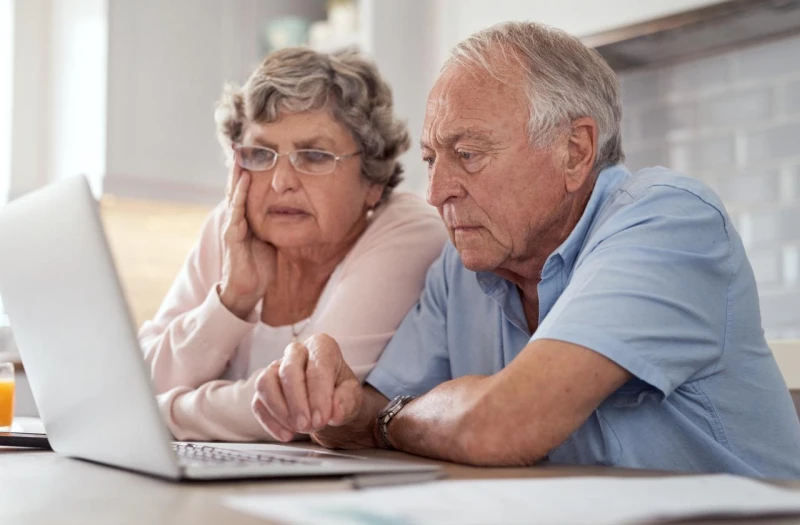 Всеки пенсионер може да провери веднага размера на новата си пенсия – вижте как