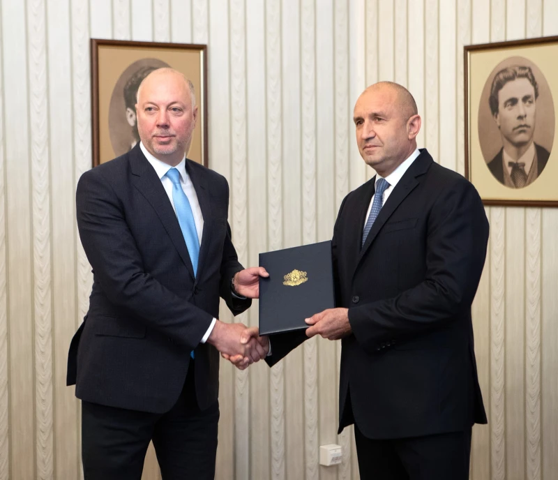 Президентът подписа указа, с който предлага на депутатите да изберат Росен Желязков за премиер