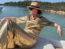 Облечена в злато, Илиана Раева се наслаждава на страхотна почивка