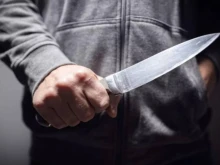 Избери си с кой нож да те убия: Швед обезобрази жена с дървена летва
