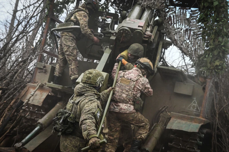 Руските войски са поели контрол над още две населени места в Източна Украйна