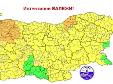 Опасно време днес! Предупреждение за интензивни валежи в Западна и Северна България, екстремно горещо ще бъде в останалата част от страната