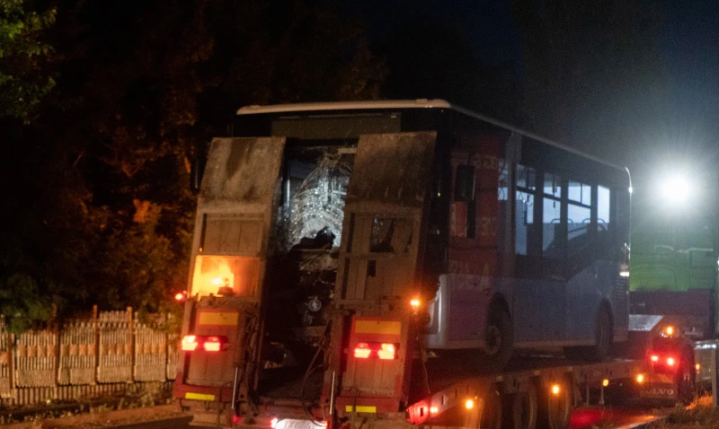 Автобус на градски транспорт помете и уби 23-годишен моторист в Добрич