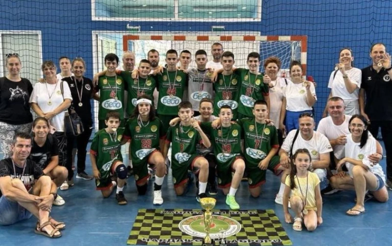 Юношите до 14 години на габровския ХК "Чардафон" са шампиони на България