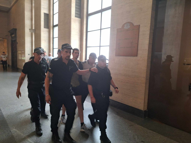 Украинецът Данийл Зинченко остава в ареста предаде репортер на Фокус