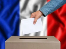 Над 200 кандидати се оттеглиха от втория тур на изборите във Франция, за да попречат на победа на Марин льо Пен