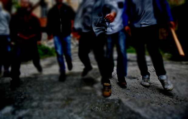Агресивни тийнейджъри вилнеят нощем в Морската градина на Варна