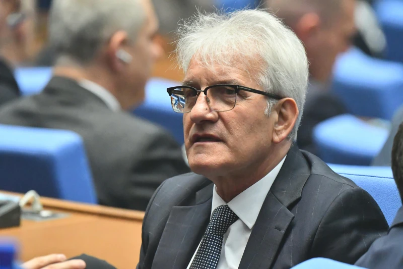 Изключиха Рамадан Аталай от парламентарната група на ДПС