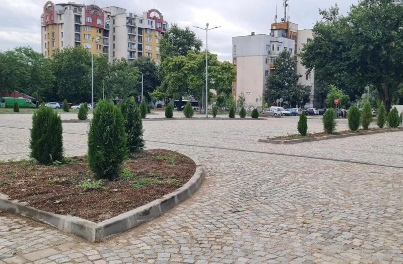 Беше отвратително сметище, а от днес е паркинг със 139 места в Пловдив