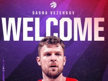 Торонто приветства Саша Везенков