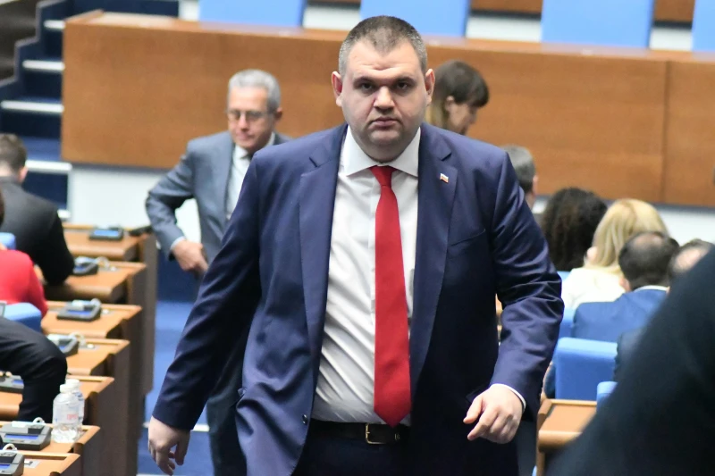 Пеевски след разцеплението в ДПС: Русия спечели днес, колеги