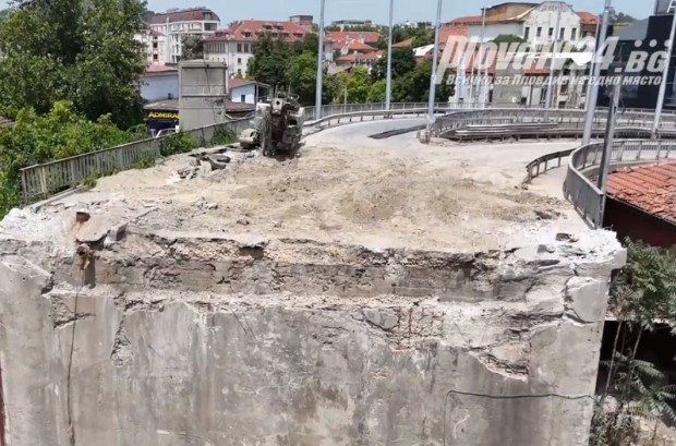Уникални кадри на Бетонния мост в Пловдив, гледката е като от апокалиптичен филм