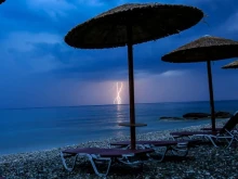 Лошо време с интензивни гръмотевични бури обхваща части от Гърция