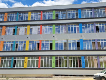 Това бургаско училище посреща наесен учениците напълно обновено