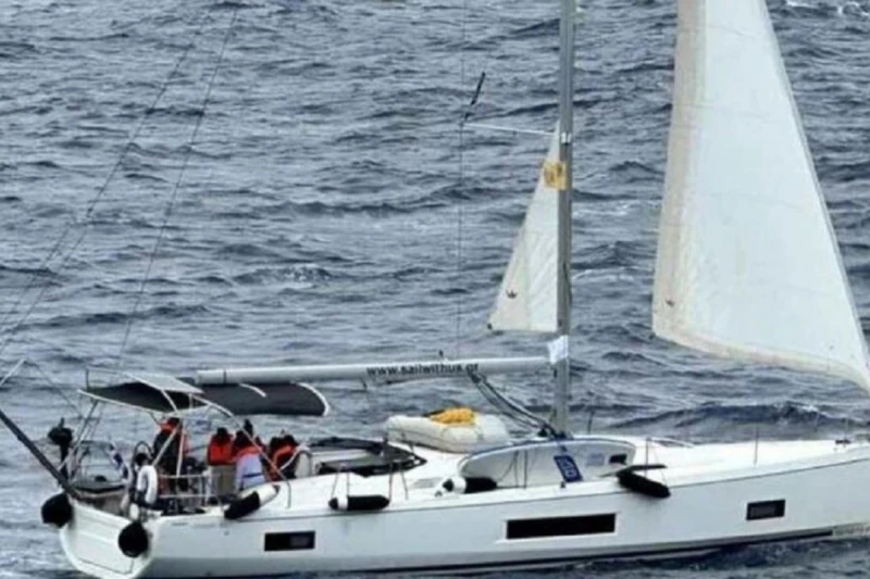 10 българи са спасени от аварирала ветроходна лодка край гръцкия остров Скопелос