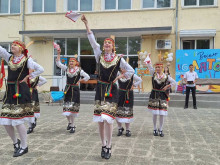 Учениците от ОУ "Яне Сандански" в Пловдив завършиха