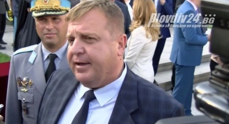 Осъдиха Каракачанов за антиромските си изказвания във Войводиново