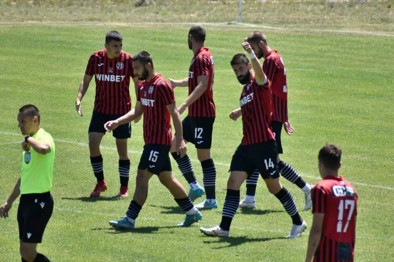 Локо мачка с 4:0 за край на лагера в Боровец
