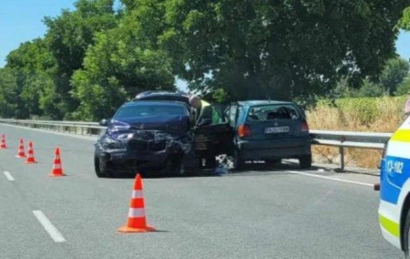 Има тежко пострадал в катастрофата на пътя Пазарджик - Пловдив