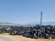 Събраха и извозиха над 25 тона изхвърлени автомобилни гуми в община Петрич