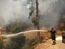 Горски пожар бушува в Анталия