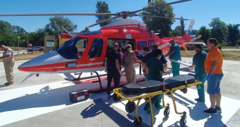 Последна информация за пациента, транспортиран до Пловдив с хеликоптер