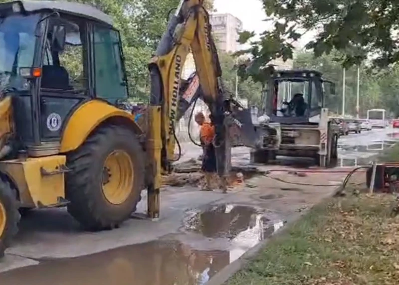 Ограничават движението по бул. "Васил Априлов"