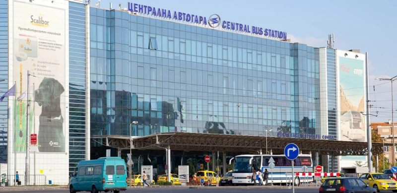 Мъж си купи "златен сандвич" от автогара "София"