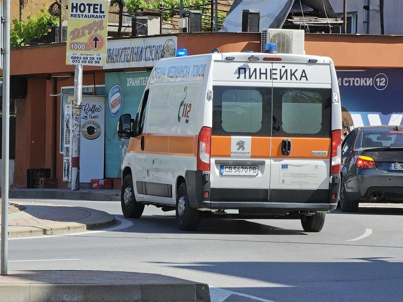 Един е загинал, други двама са ранени при тежка катастрофа в Гоцеделчевско