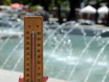 Жълт код за опасно горещо време и днес, температурите удрят близо 40 градуса
