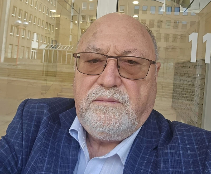 Бивш евродепутат: Стига ми толкова. Освободих гарсониерата, в която живях пет години