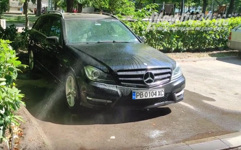 Златно паркомясто в Пловдив предлага безплатна автомивка