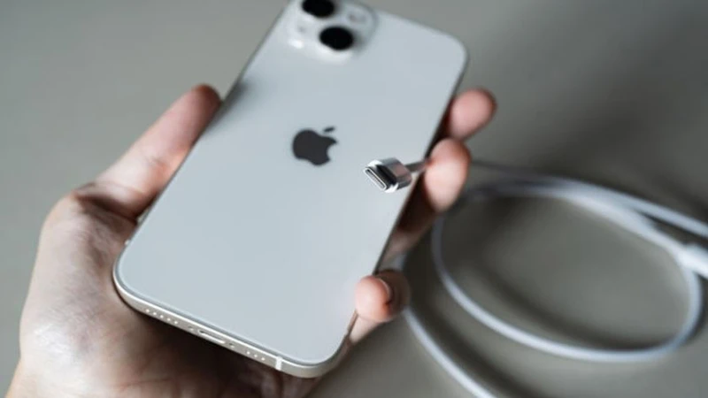 Apple ���������� ������������� �� ������